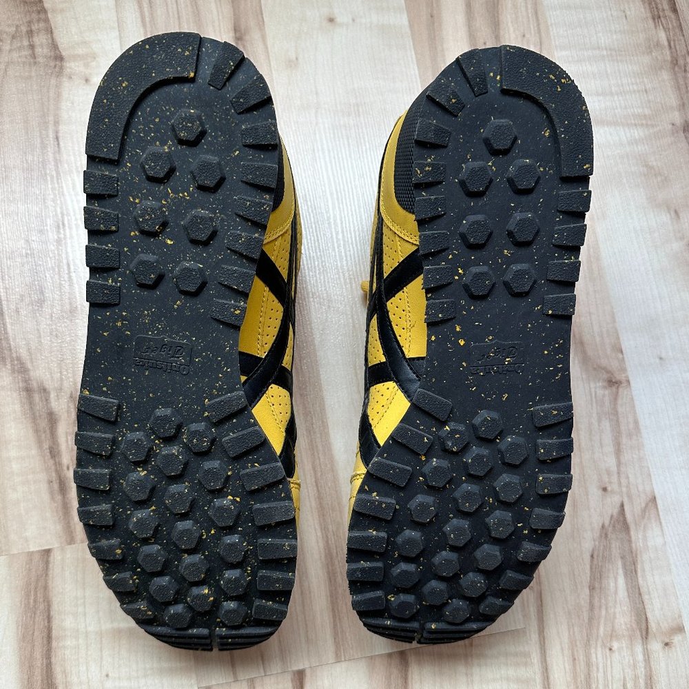 Men's Shoes - Picture 5 of 10